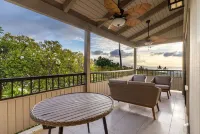 Panoramic Ocean View Condo on Golf Course close to Beaches