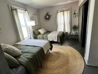 Newly remodeled luxury first floor apartment. Minutes away from SUNY Potsdam! Hotels in Potsdam