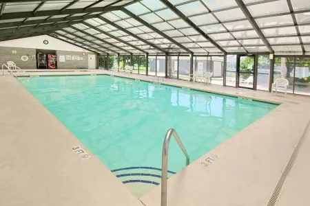 Lazy Pelican Beach House Отели в г. Серфсайд Бич