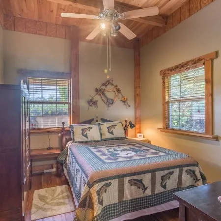 Watauga River Cabins-Hemlock