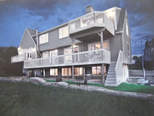 Oceanfront Villa, A/C, Cable TV, Free WiFi, 2 Decks, Outdoor Grill, Pet-Friendly