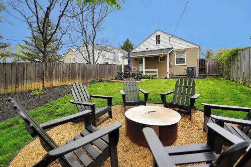 The Cottage on Royal - Historic Leesburg Home