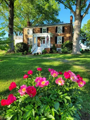 1802 cottage once part of Monticello and owned by Thomas Jefferson Hotels near University of Virginia
