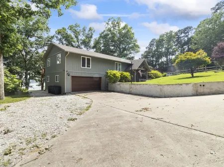 Lakefront Luxury! Direct Water Access, Spa, Fire Pit & Boat Launch-Sleeps 17