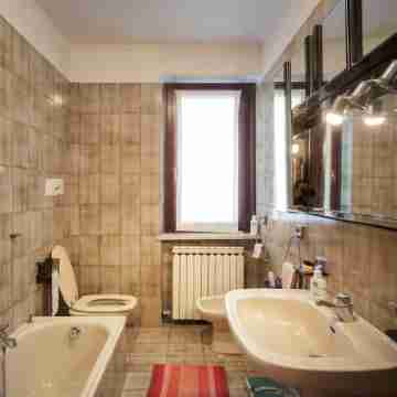 Apartment in a two-family villa with panoramic views of Lake Garda Rooms