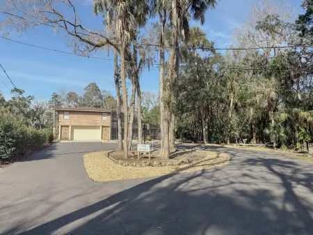 Homosassa River Retreat with Pool, Dock, Fire Pit & Water Sports