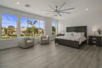 Heated Pool and Spa at no charge, 5 Bedrooms, 3 Bathrooms, Gourmet kitchen