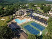 Quiet Retreat, Close to SDC/Hwy!