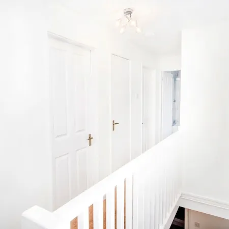 CITY CENTRE ★ FREE PARKING ★ 2 BED HOUSE ★ MODERN