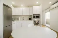 Modern Design Studio in Waikiki w/ FREE PARKING