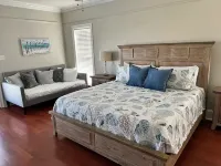 Waterfront Paradise