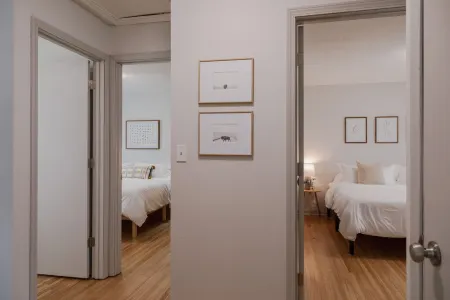 Comfortable 4 bedroom - 1 block from NDSU & minutes to Downtown Fargo!