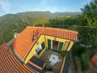 In the Final Hills, ideal for bikers and climbers. Paradise 20 min. from the sea. Отели в г. Риальто
