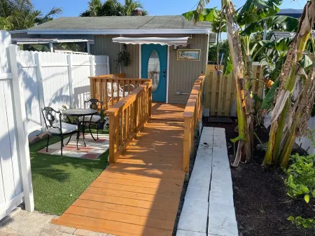 Escape Oasis in sunny Florida Отели в г. Уэст-Палм-Бич