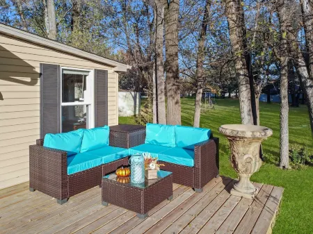 Charming Cottage Отели в г. Winnebago County