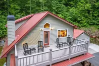 New Renovated Bathrooms! 3Br Mountain Home Near Smoky Mtns, Game Room + Fire Pit