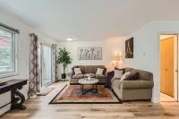 Cool Townhome opp to Crossroads Mall - 5/10 mins to Microsoft, Redmond, Kirkland