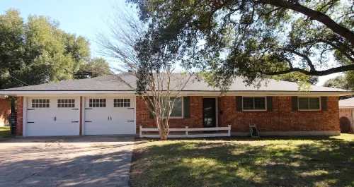 Cozy Aggieland Vacay