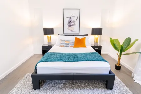 Sovereign Cottage-Parking , Self Check-in  & Wifi