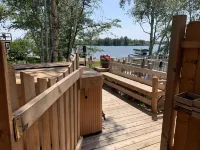 Beautiful lake side lower unit cabin on pelican lake