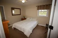 Aunt B's Cottage~~Minutes from Hiking, Kayaking, and Waterfalls