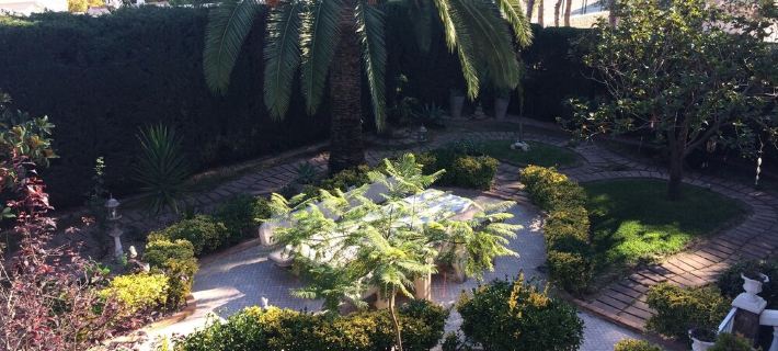 Beautiful detached villa set in lush  gardens, large private pool, sleeps 6 Hoteles en Safor