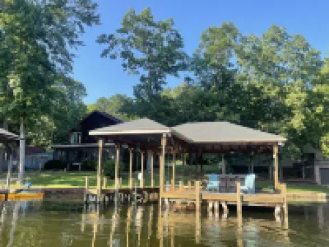 Tranquility on Lake Tillery , Waterfront Home with Large Dock & Paddle Boards!