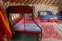 Yurt Next to Clarks Fork of the Yellowstone River, 30 Minutes from Yellowstone