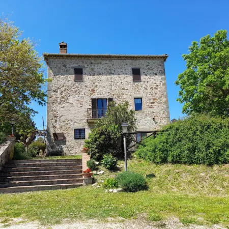 Typical Umbrian farmhouse - Exclusive