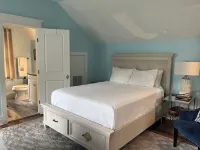 Downtown waterfront Walking Distance to Everything!