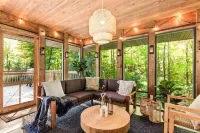 Secluded house in the wood w/ sauna, game room. Near lake Caribou & Lutsen ski.