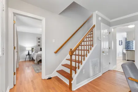 Spacious 5-bedroom house with AC and WiFi in delightful Mechanicsville