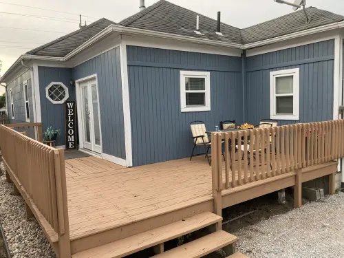Fully updated in the spring of 2022 and located right in the middle of town.