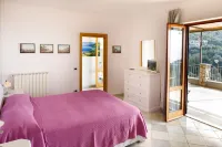 Villa Luisa, splendid panoramic villa overlooking Capri Hotel in zona Baia delle Sirene