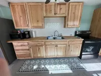 cozy home 2mls from beach access 10 mls to racetrack TRAILER parking available!! Hoteles en Port Orange