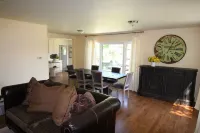 Garden Creek Retreat - Remodeled Home with Luxury Furnishings Hotel di Challis