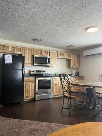 Sportsmen's Lodge at Bay Bridge Sport Shop