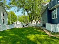 Swordfish Suite - Dog Retreat …Dog Friendly House- 2 blocks from Lake!