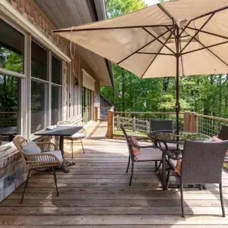 The Poet's House, Luxury and Solitude on 100 acres