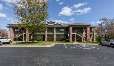 Luxury Unit - Perfect for a Couple's Getaway! Mickey Gilley Grand Shanghai Theatre 주변 호텔