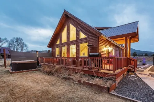 Mountain Cabin on River with Hot Tub & an Island