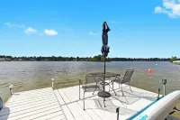 Cozy Cottage at Long Lake with plenty of outdoor space! Hotels in Livingston County