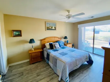 Pawleys Island True Blue Villa, ground floor with 3 bedrooms and 4 beds