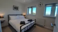 Lane End Cottage Holmfirth - Panoramic Views, Modernised with offroad parking Hotels in Holmfirth