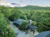 The Outpost, on Little Pisgah Mountain - a Secluded Modern Cabin Oasis