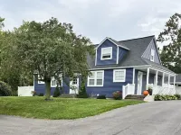 The Perfect Getaway - minutes to Cedar Point & Kalahari,  Fishing Boats Allowed! Hotels in Huron Township