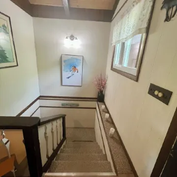 Mountain Chalet -Storyland & Outdoor Fun Awaits! Hiking, Golf, Shopping, Dining!