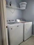 Magical Family Friendly Pool and Lake House
