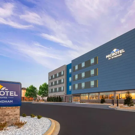 Microtel Inn & Suites by Wyndham Olive Branch