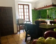 Central old town location with sea view & patio garden